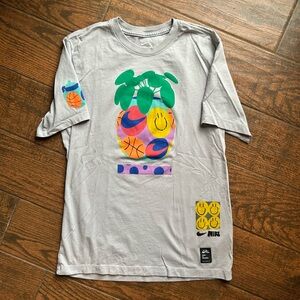AIR Nike Basketball plants happy face tea pot men’s grey shirt size medium
